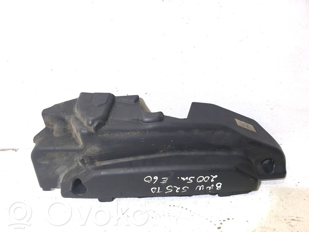 BMW 5 E60 E61 Variklio dangtis (apdaila) 