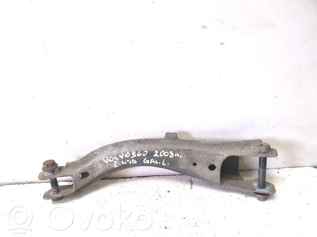 Volvo S60 Plaukti un sviras 