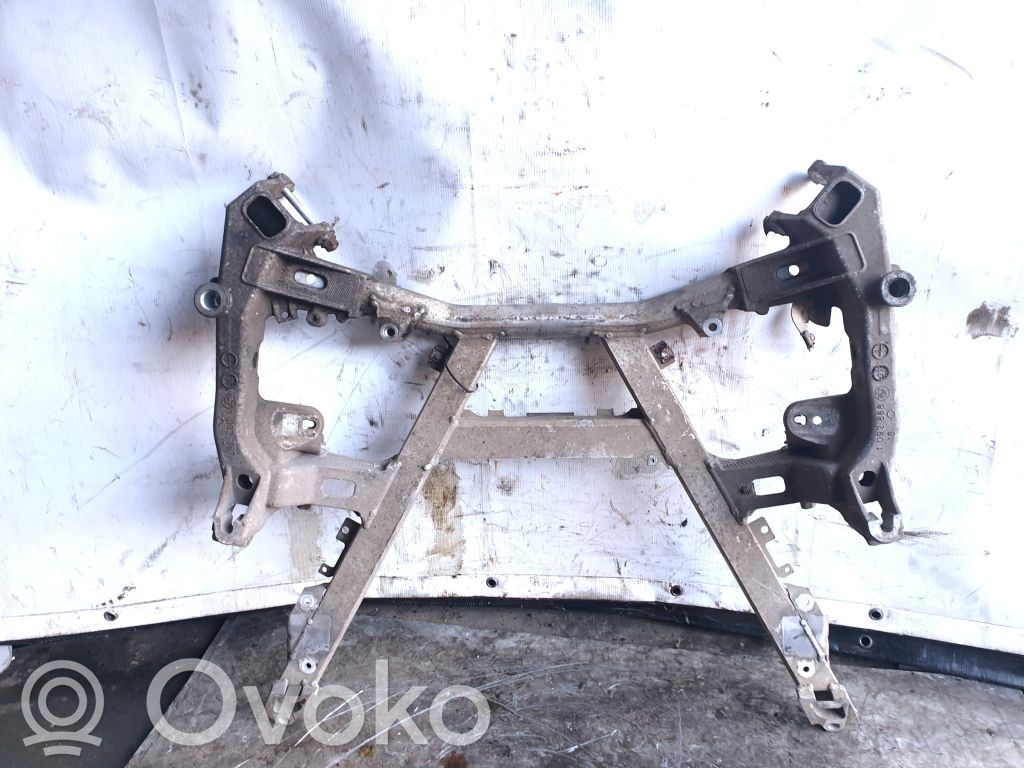 BMW 5 E39 Etuapurunko 
