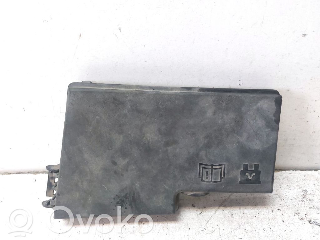 Ford Focus C-MAX Fuse box cover 