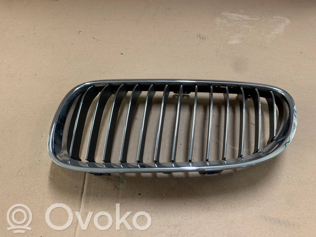 BMW 3 E92 E93 Front bumper upper radiator grill 
