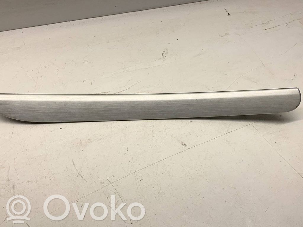 Inne części wnętrza samochodu   8T0867419,3683