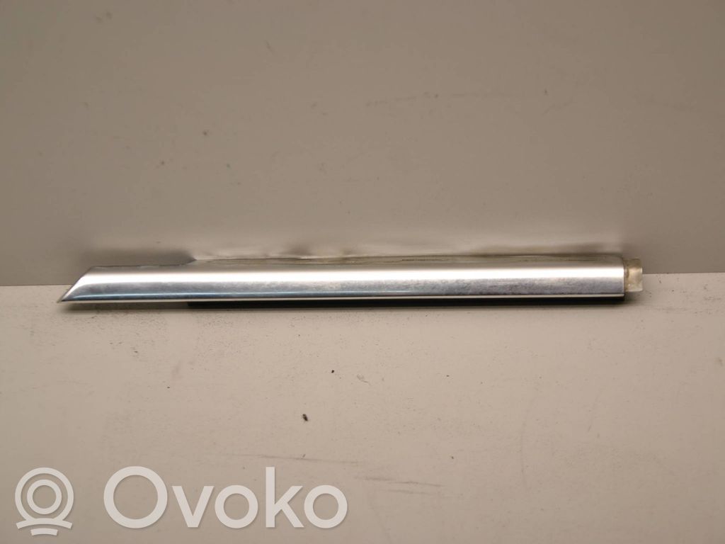 BMW 5 GT F07 Etuoven lasin muotolista 