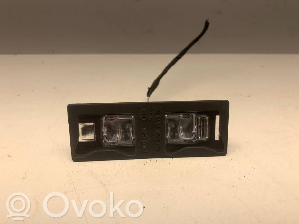 Audi A5 Éclairage de plaque d'immatriculation 