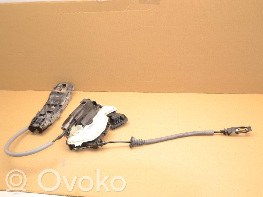 Volkswagen Golf VII Rear door lock 