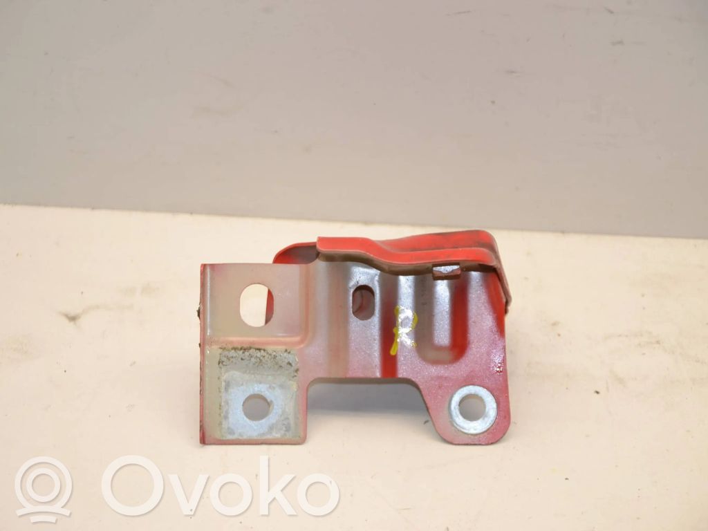 Skoda Kodiaq Fender mounting bracket 