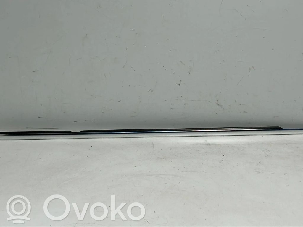 Skoda Octavia Mk3 (5E) Inne elementy wykończeniowe drzwi tylnych 