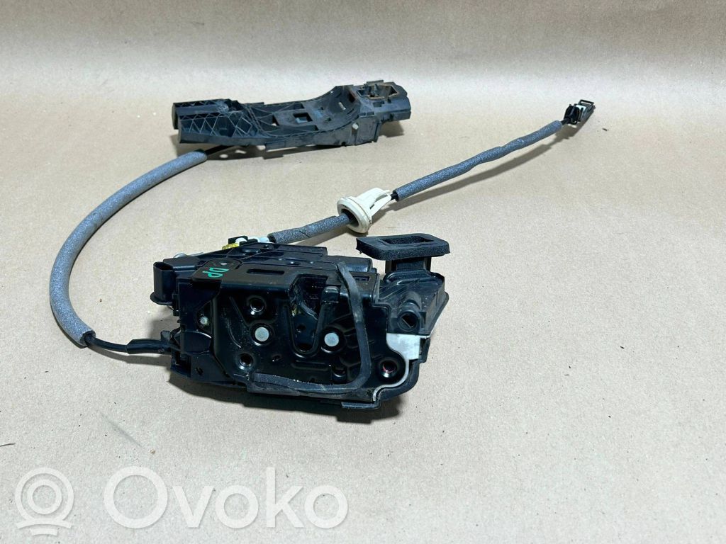 Volkswagen Golf VII Priekinė durų spyna 