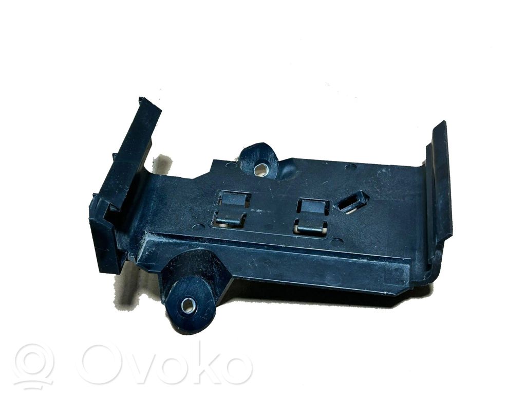 Volkswagen Golf VII Other engine bay part 