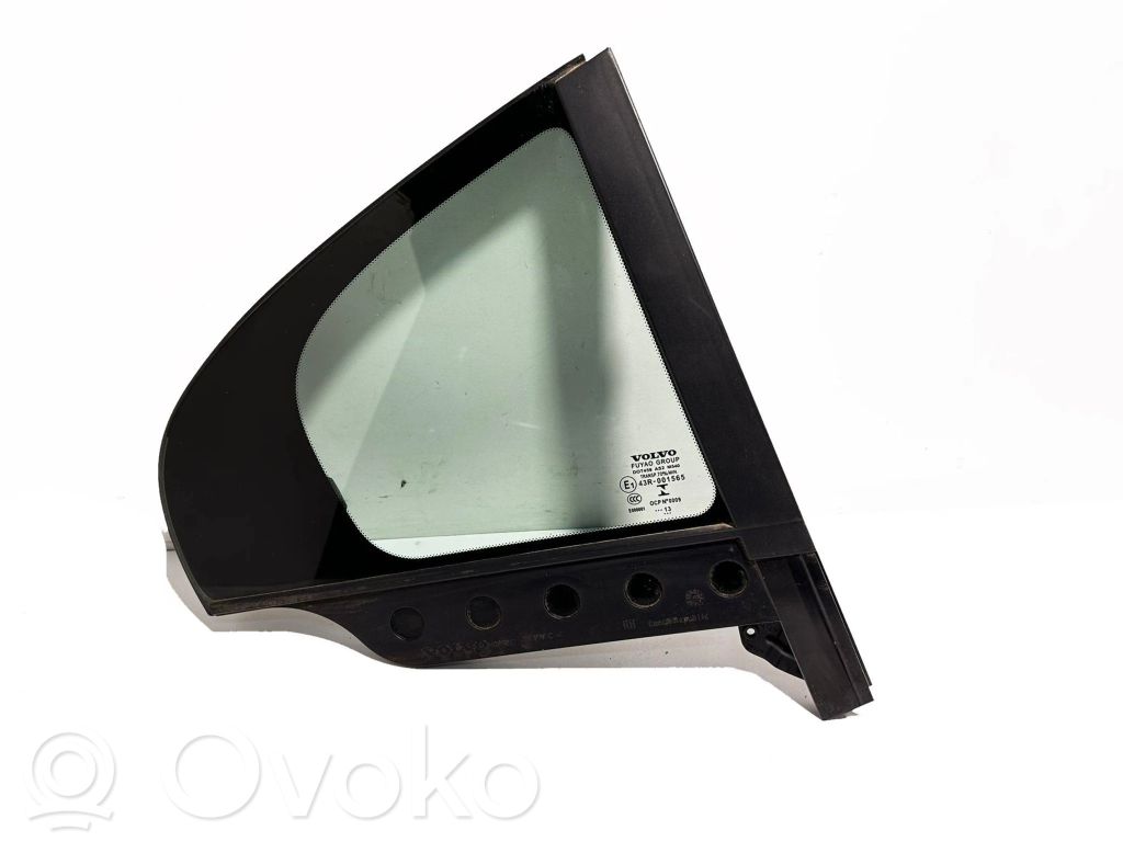 Volvo S60 Ventanilla de ventilación de la puerta trasera 