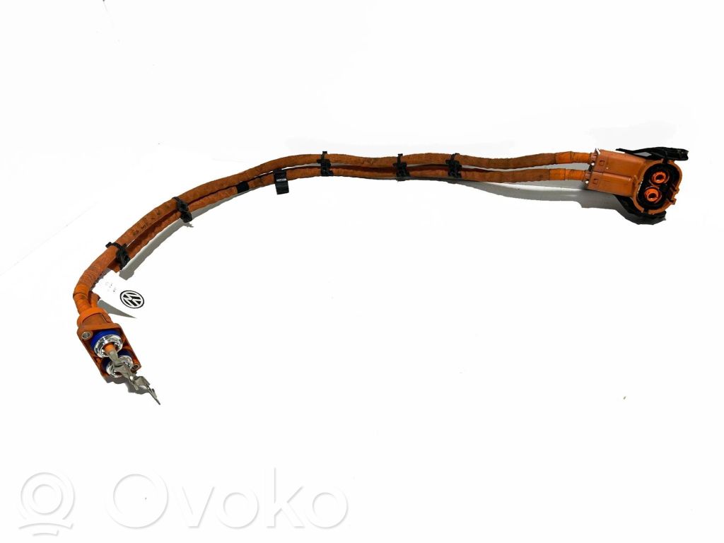 Volkswagen Golf VII Electric car charging cable 