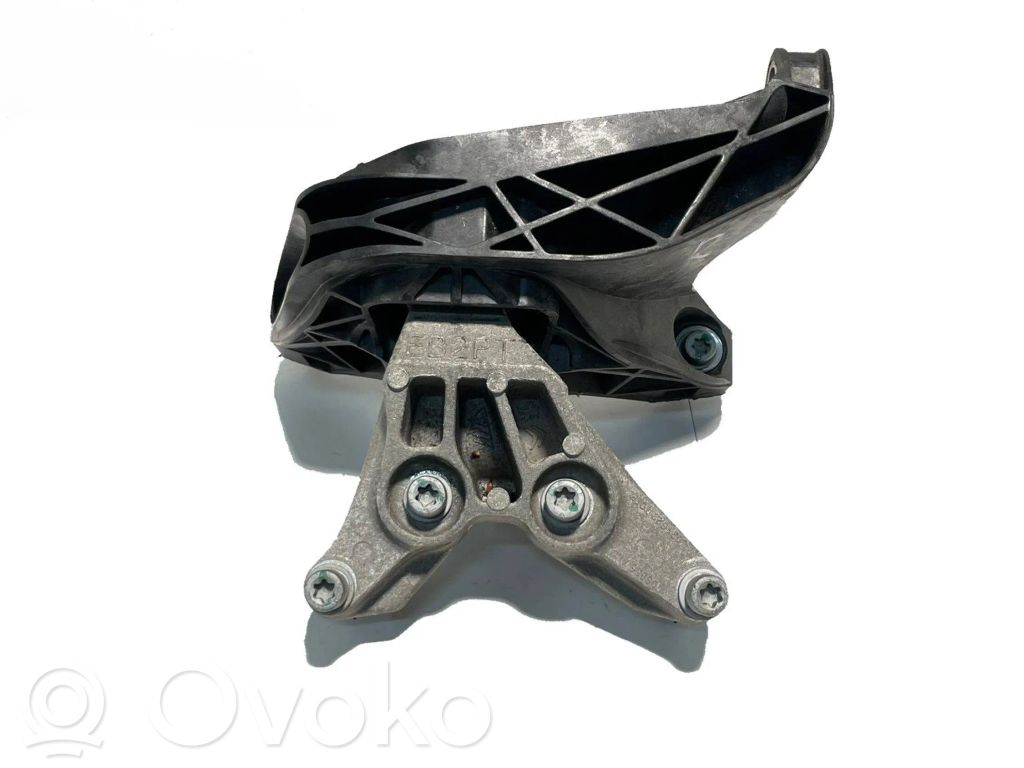 Peugeot 3008 II Engine mount bracket 