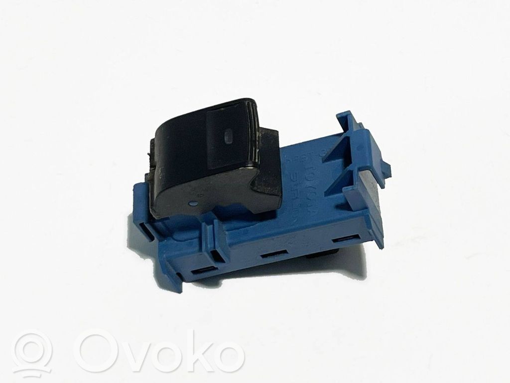 Toyota Verso Electric window control switch 