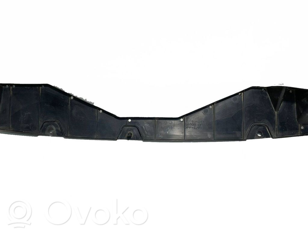 Toyota Verso Osłona tylna podwozia pod zderzak 