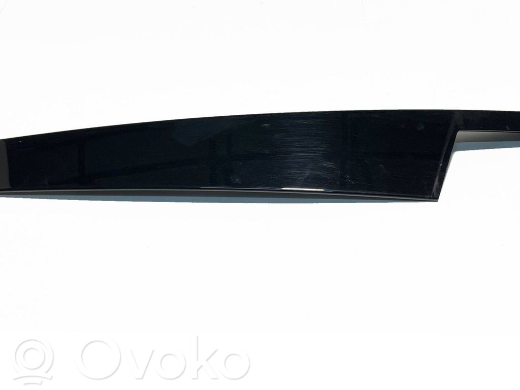 BMW 5 G30 G31 G38 Front door glass trim molding 