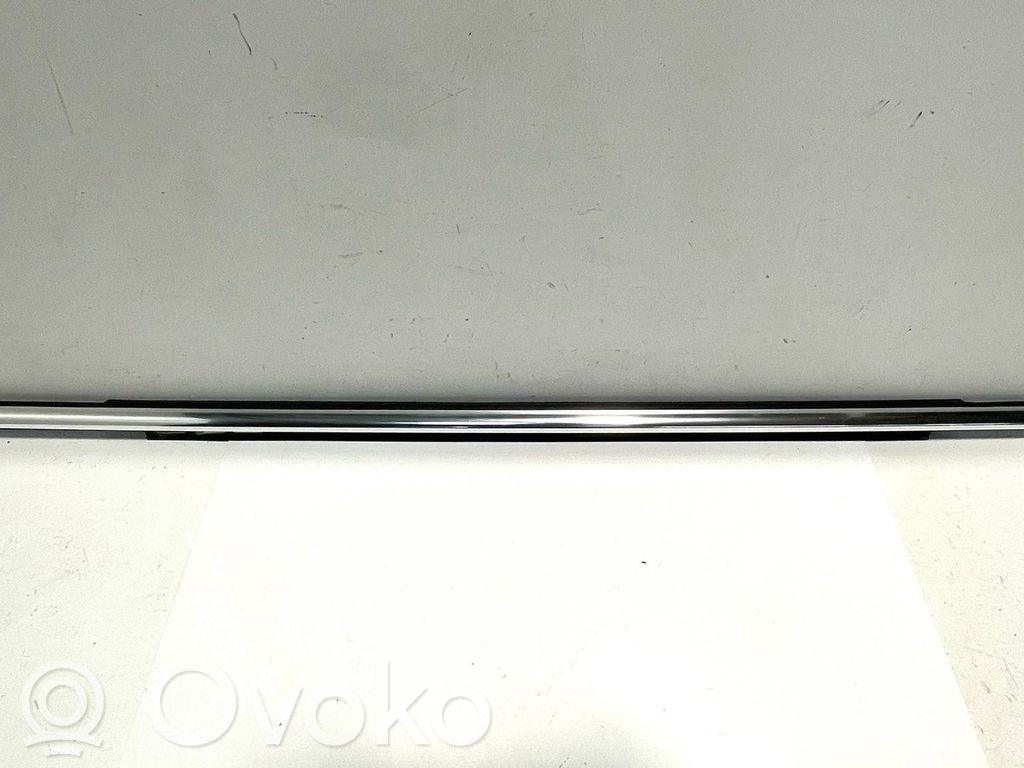 Audi A8 S8 D4 4H Listwa / Uszczelka szyby drzwi tylnych 