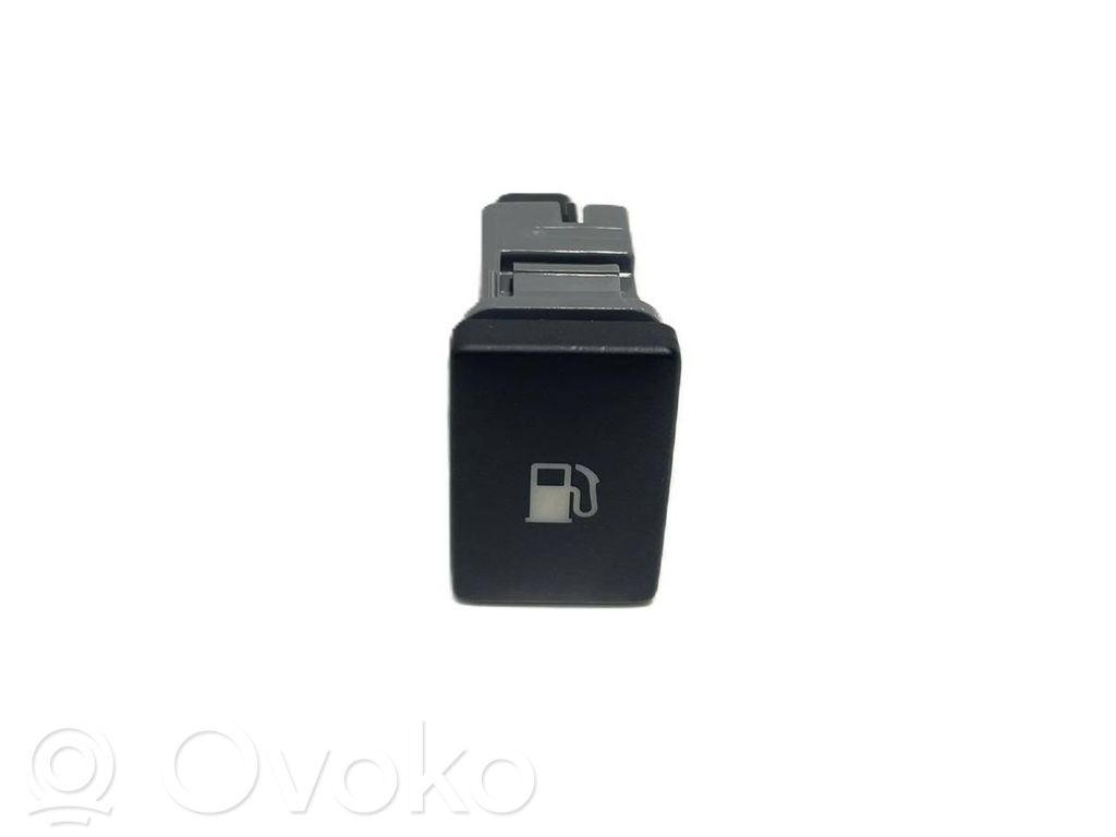 Przycisk otwierania wlewu paliwa   84841F4010,30713
