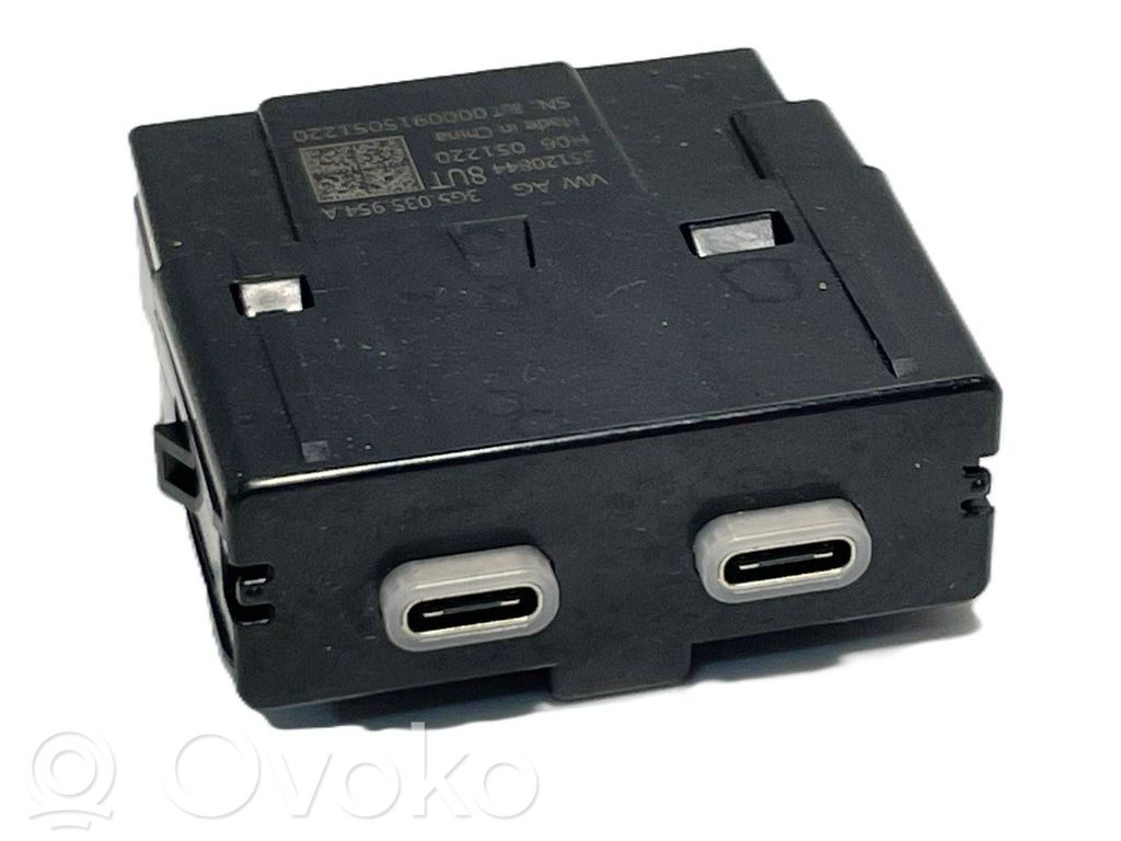 Skoda Enyaq iV USB socket connector 