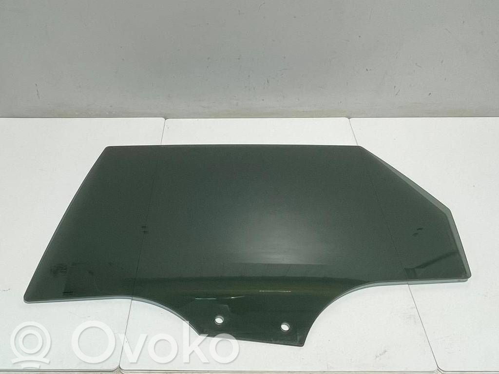 Audi A4 S4 B9 8W Szyba drzwi tylnych 