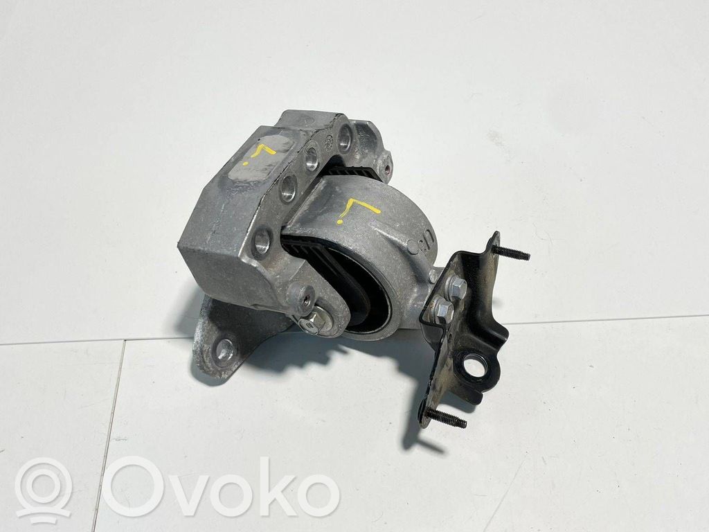Toyota RAV 4 (XA50) Gearbox mount 