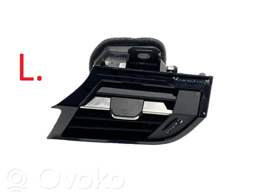 Audi Q3 F3 Boczna kratka nawiewu deski rozdzielczej 