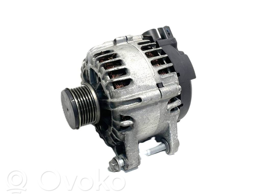 Peugeot 5008 II Alternador 