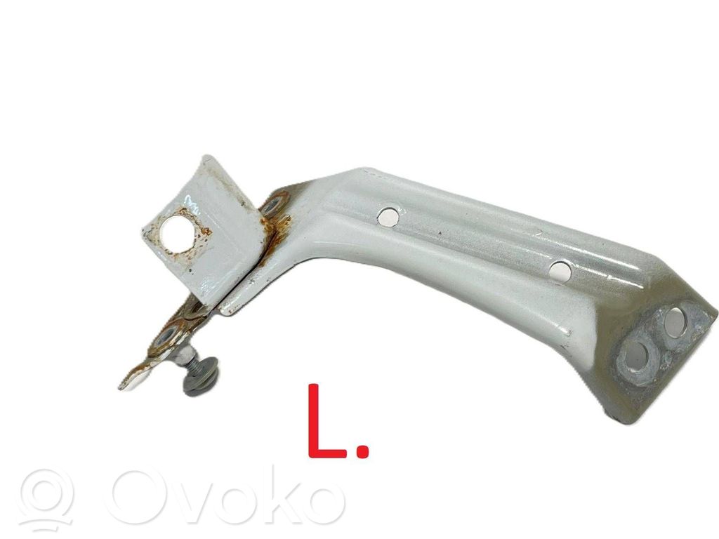 Uchwyt / Mocowanie błotnika przedniego   3G0821141,42553