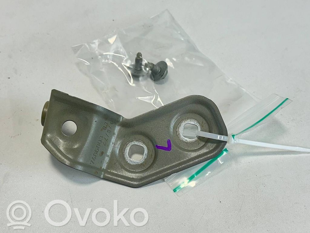 BMW i4 Fender mounting bracket 