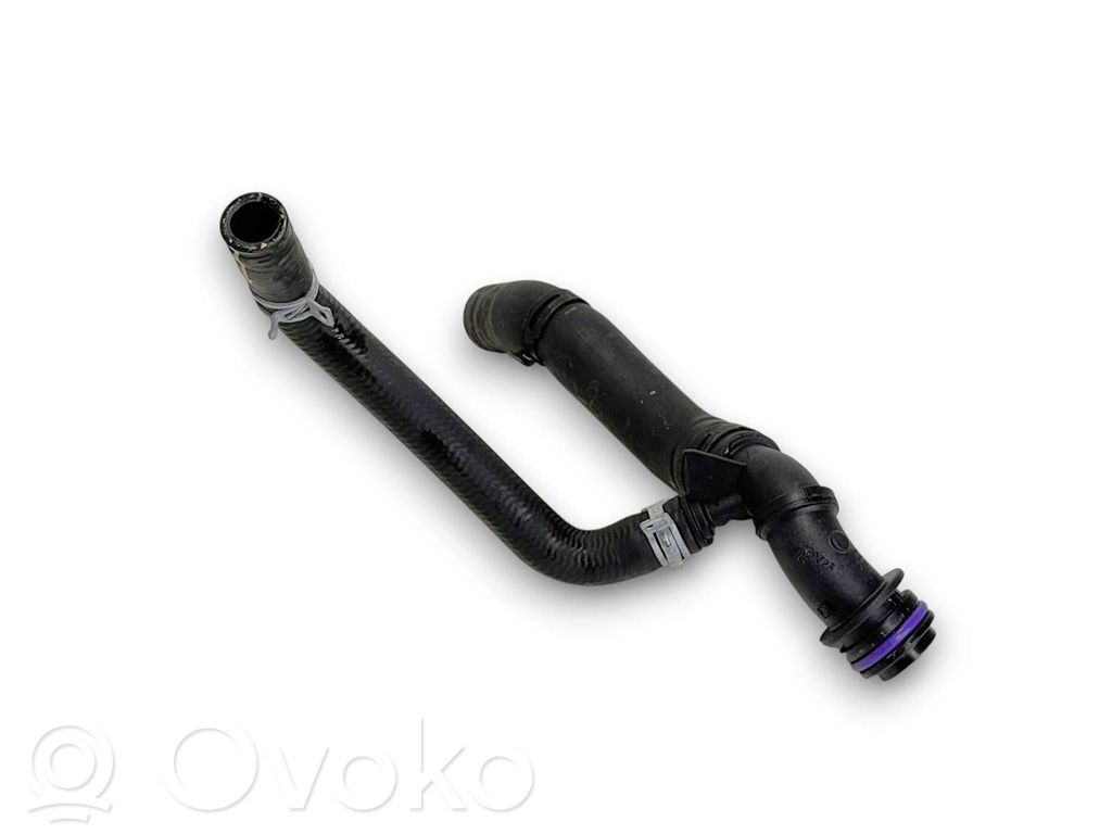 Mercedes-Benz GLA H247 Engine coolant pipe/hose 