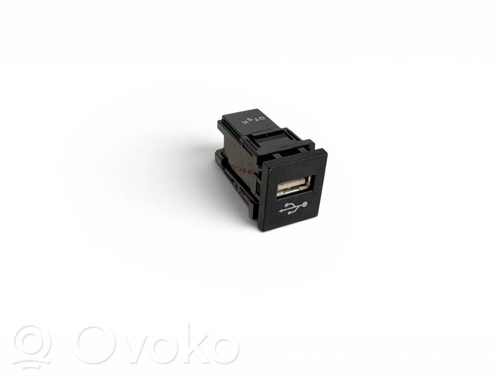 Toyota Corolla Cross Priză USB 