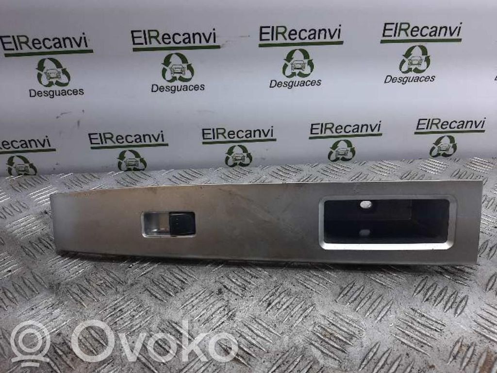 Electric window control switch   CC3366370