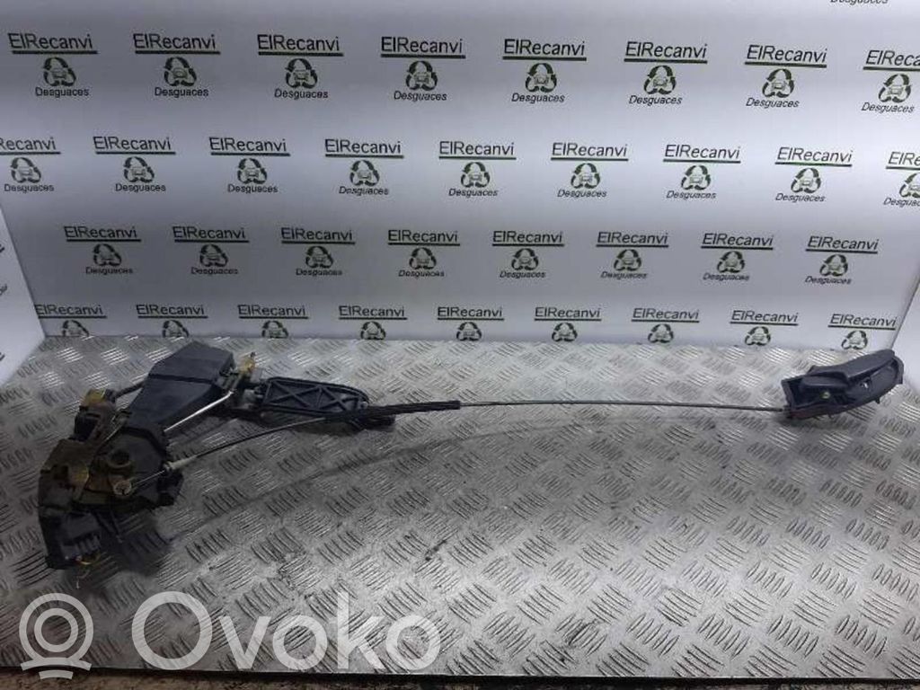 Ford Focus Priekšpusē slēdzene 