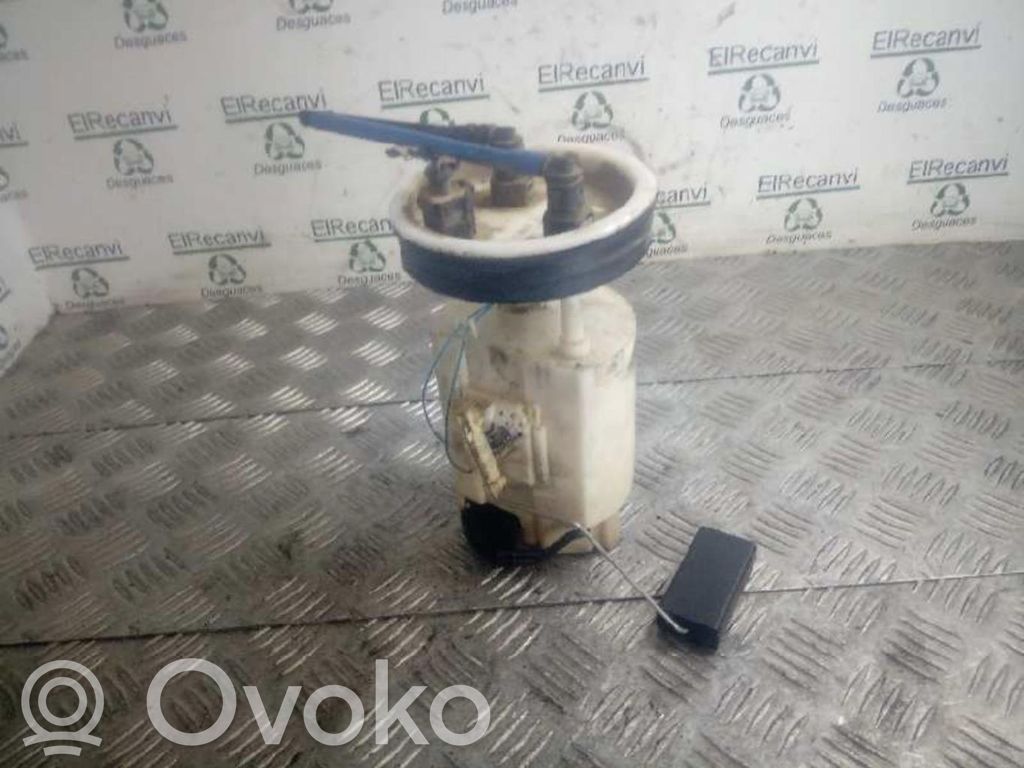 Volkswagen Polo Pompă combustibil în rezervor 