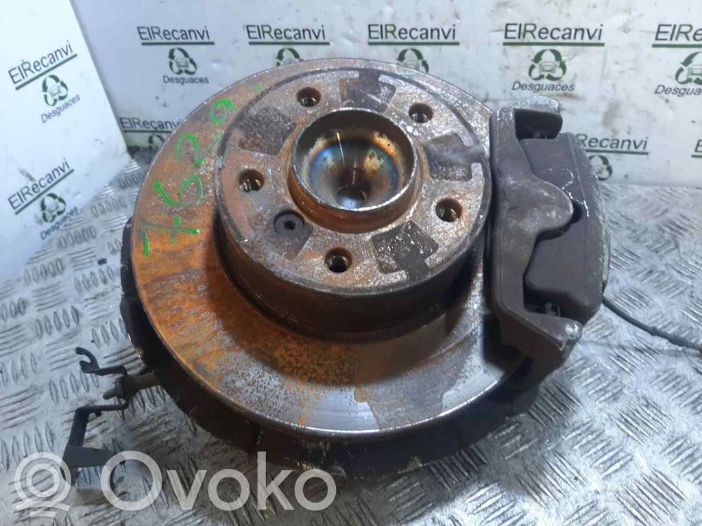 Front wheel hub spindle knuckle