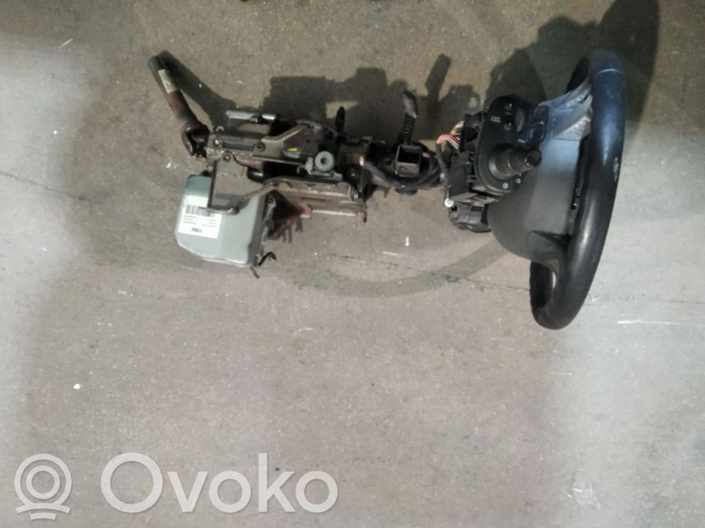 Renault Clio III Steering wheel 