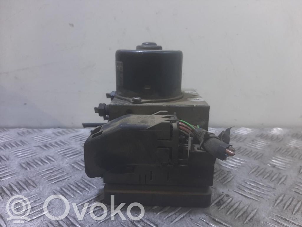 ABS-pumppu   P08671221
