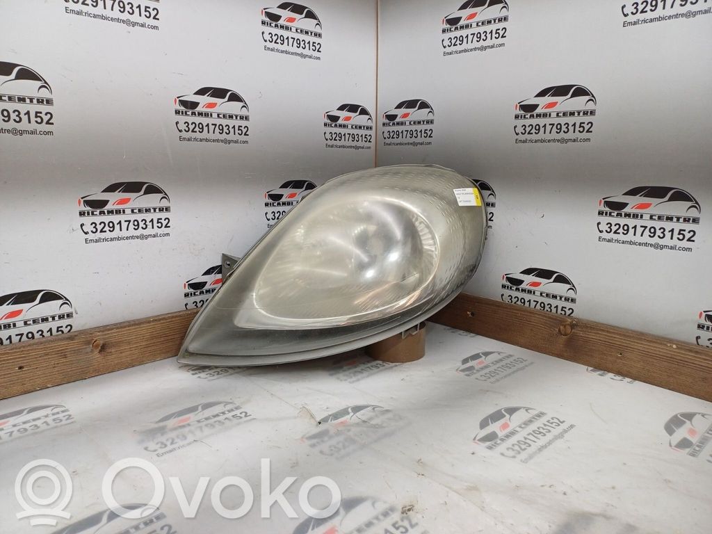 Opel Vivaro Faro/fanale 