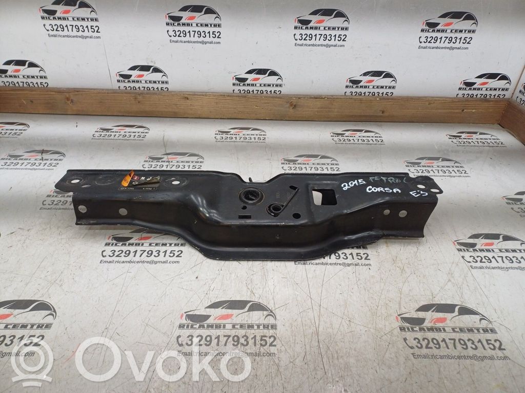 Opel Corsa E Верхняя часть панели радиаторов (телевизора) 