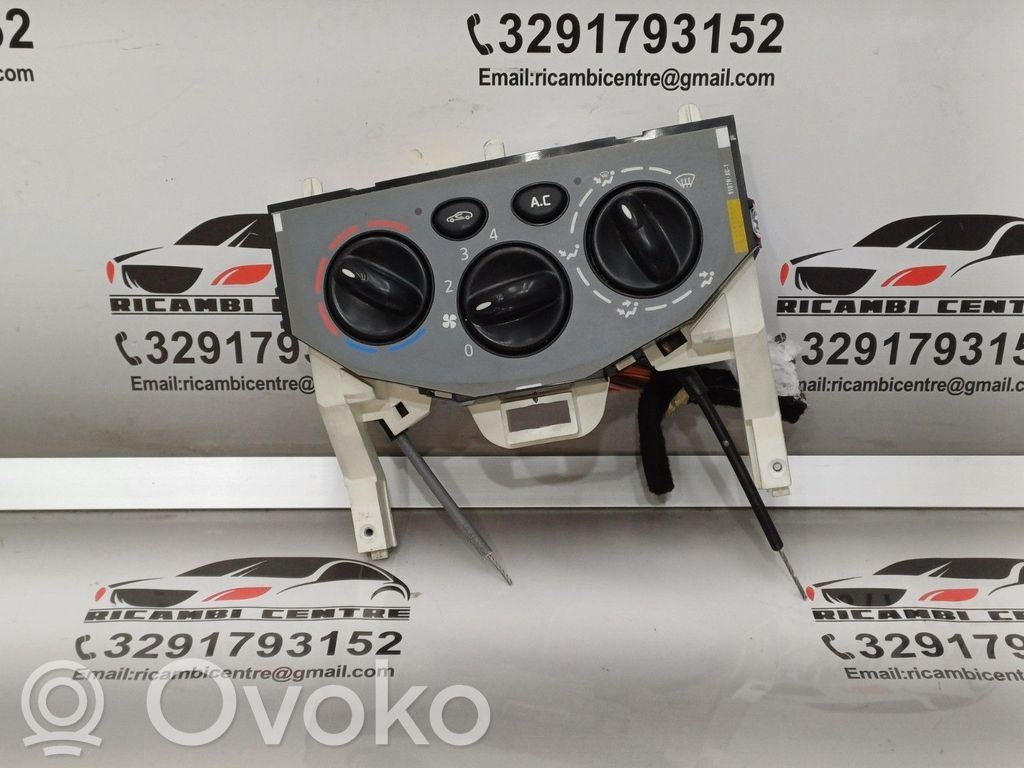 Opel Vivaro Climate control unit 