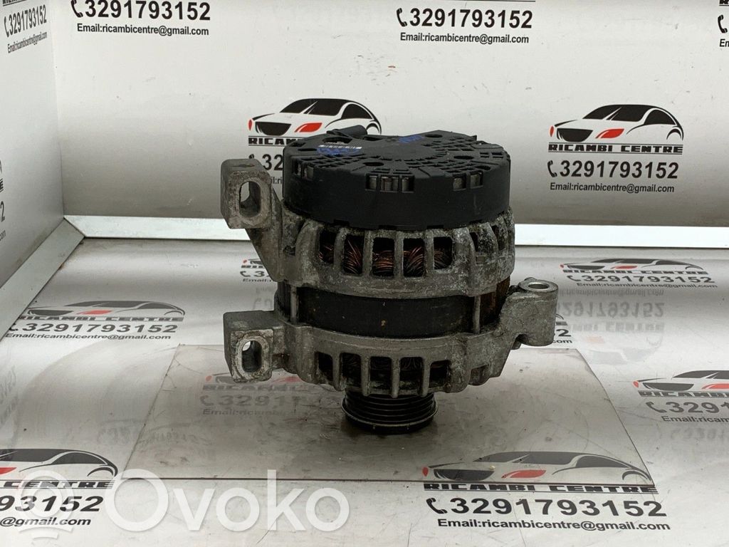 Volvo V40 Ģenerators 