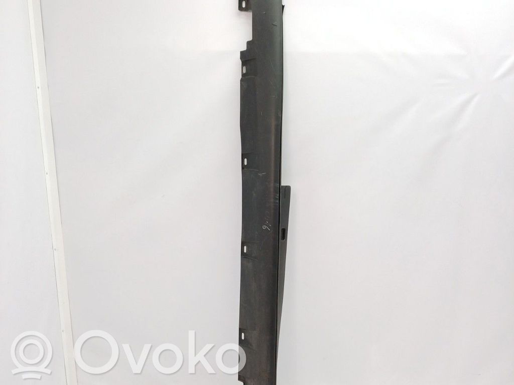 Ford B-MAX Kynnyksen/sivuhelman lista 