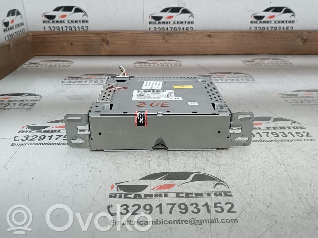 Renault Zoe Radio/CD/DVD/GPS head unit 