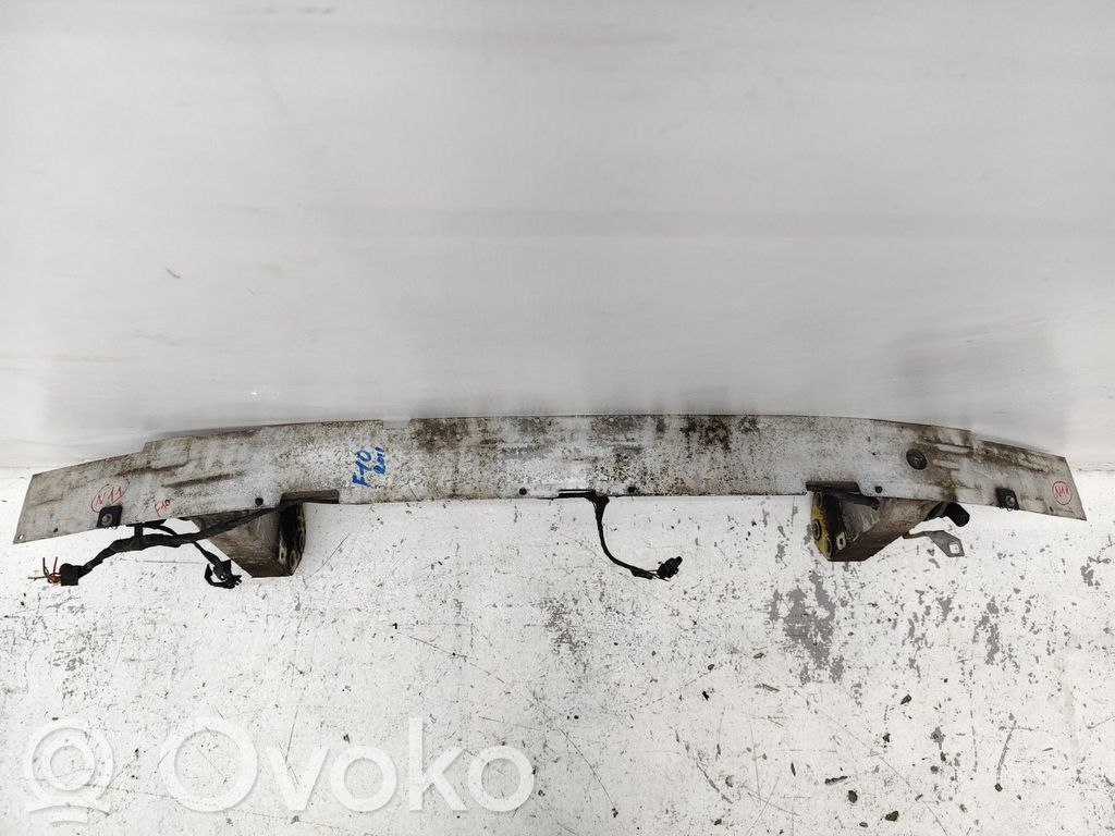 BMW 5 F10 F11 Poprzeczka zderzaka przedniego 