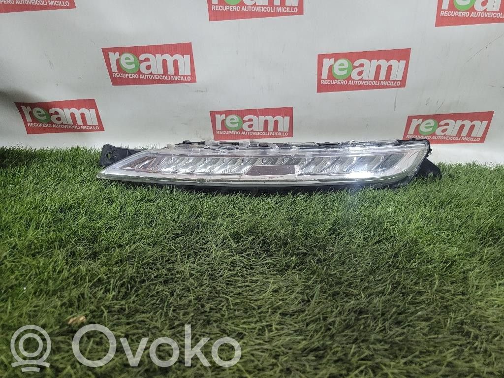 Citroen C4 Grand Picasso Faro diurno con luce led 