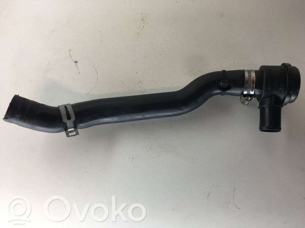 Renault Captur Intercooler pipe mounting bracket 