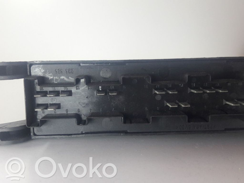 Mercedes-Benz E W210 Light module LCM 