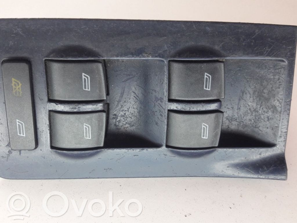 Audi A6 S6 C5 4B Przyciski szyb 