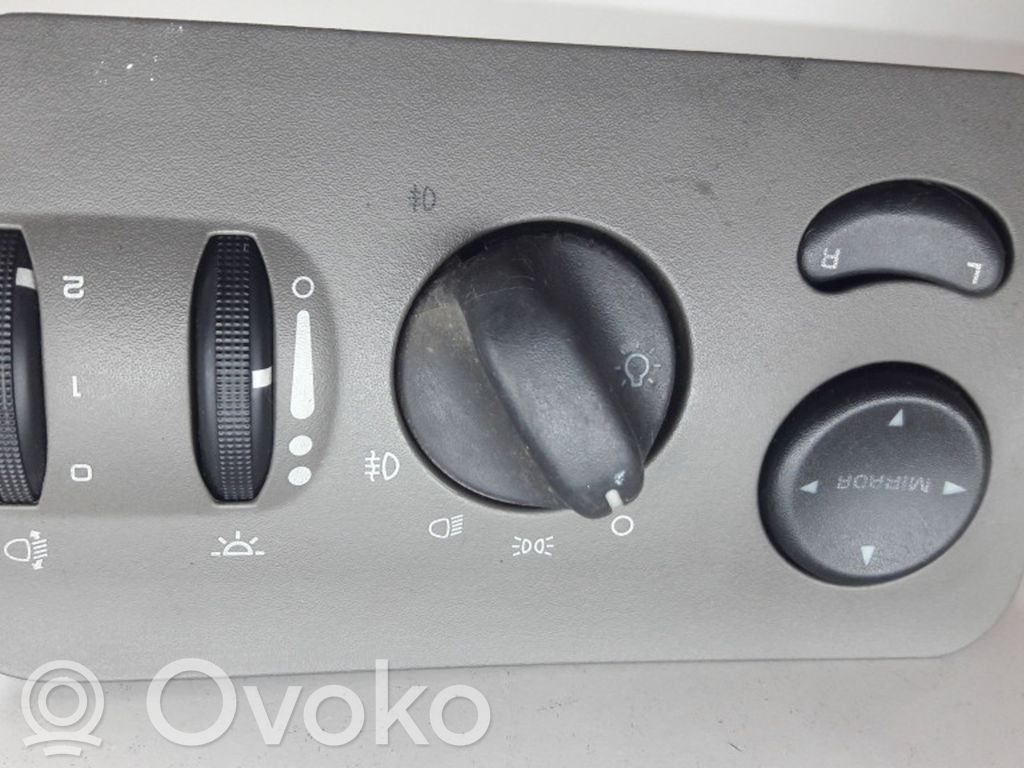 Chrysler Voyager Light switch 