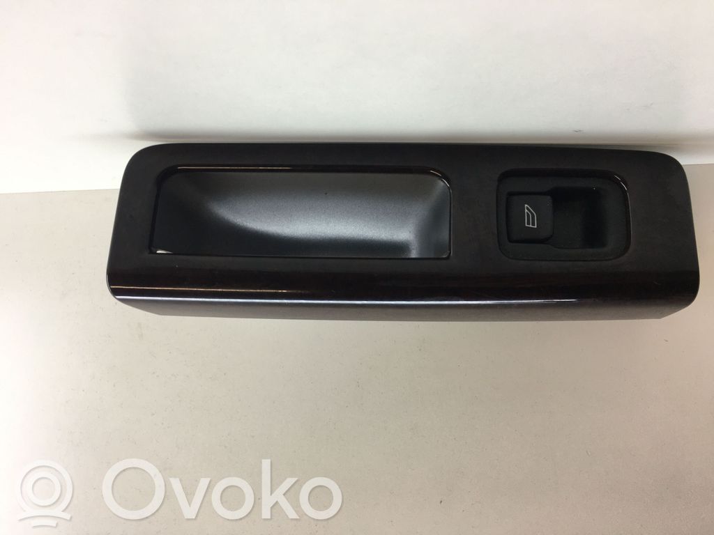 Volvo V50 Rear door interior handle 