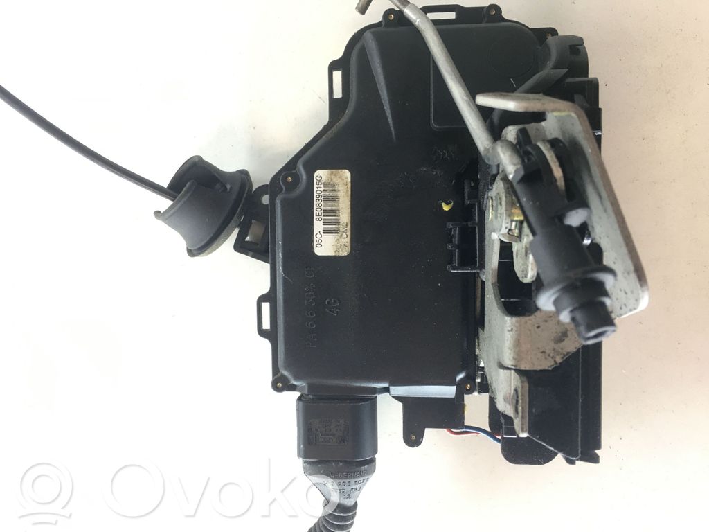 Audi A4 S4 B6 8E 8H Zamek drzwi tylnych 